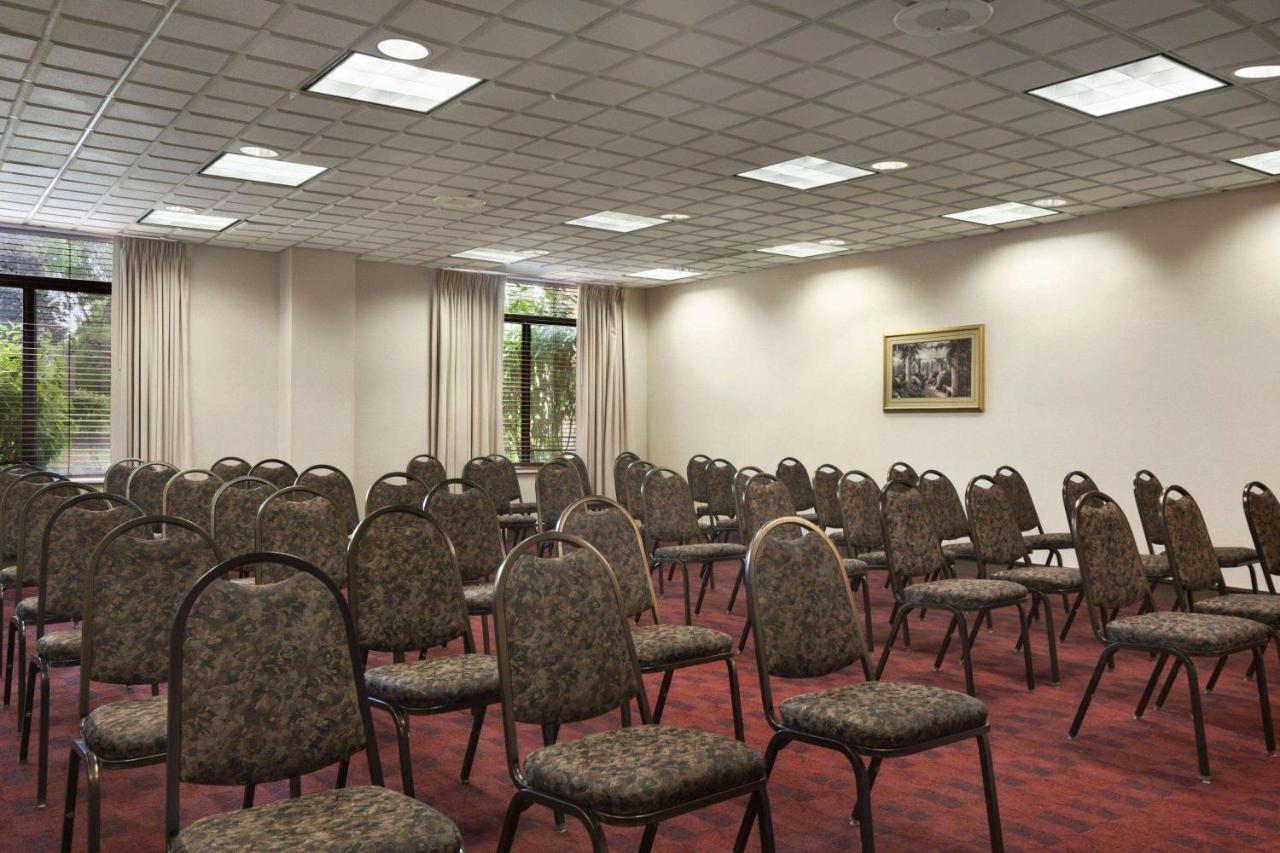 Wingate By Wyndham Chicago Schaumburg Otel Dış mekan fotoğraf