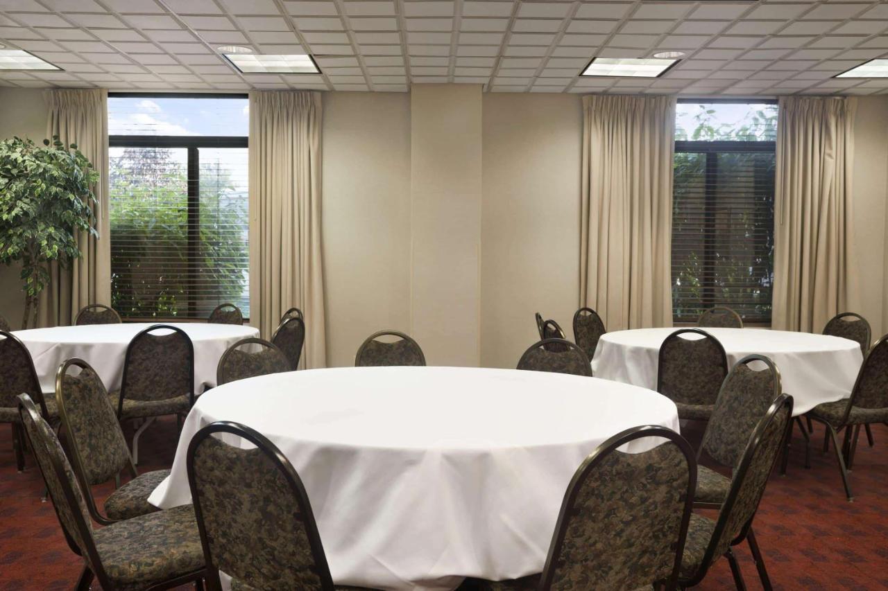 Wingate By Wyndham Chicago Schaumburg Otel Dış mekan fotoğraf